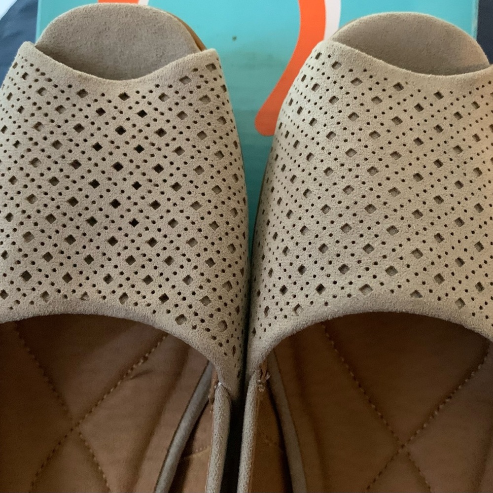 Women’s shoes